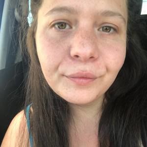 Meet your Posher, Leslie